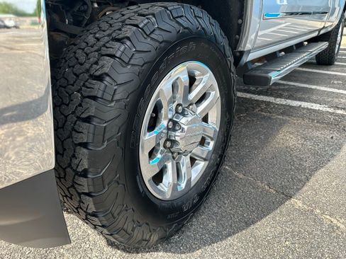 Used 2019 Chevrolet Silverado 3500 LTZ w/ LTZ Plus Package AWD/4WD image 9