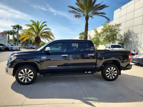 Used 2018 Toyota Tundra Limited w/ Limited Premium Package image 3