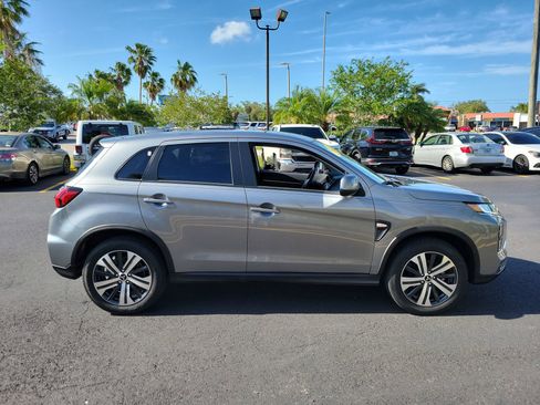 Used 2025 Mitsubishi Outlander Sport ES AWD/4WD image 5