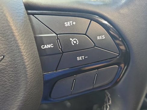 Used 2018 Chrysler Pacifica Touring Plus w/ S Appearance Package FWD image 20