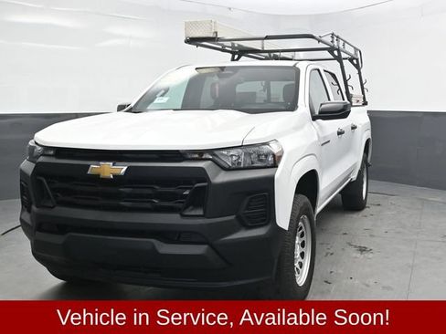 Used 2024 Chevrolet Colorado W/T w/ Safety Package RWD image 2