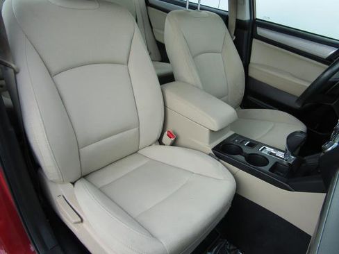 Used 2017 Subaru Legacy 2.5i Premium image 8