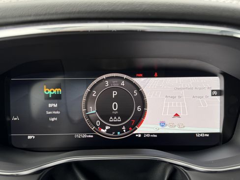 Used 2025 Jaguar F-PACE R-Dynamic S AWD/4WD image 19