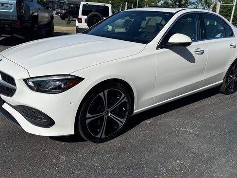 Used 2025 Mercedes-Benz C 300 Sedan image 10