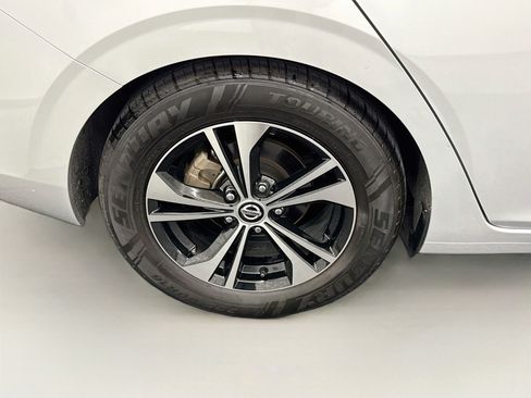 Used 2021 Nissan Sentra SV FWD image 11