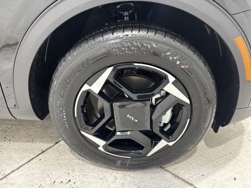 Certified 2026 Kia Sportage EX w/ EX Panorama Roof Package AWD/4WD image 33