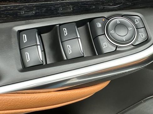 Used 2025 Cadillac XT4 Premium Luxury w/ Technology Package image 28