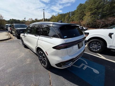 New 2026 Lincoln Nautilus Reserve image 5