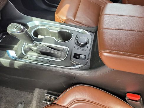 Used 2018 Chevrolet Traverse High Country AWD/4WD image 26