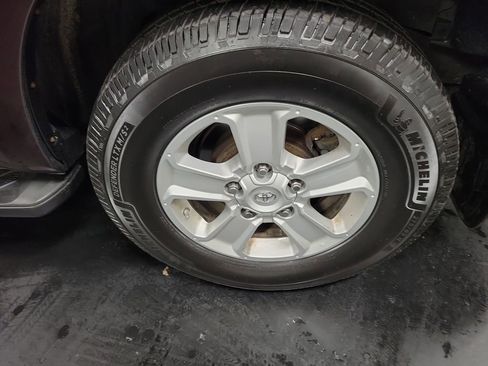 Used 2018 Toyota Sequoia SR5 image 10