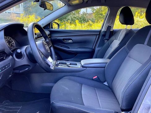 Used 2024 Nissan Sentra SV FWD image 4
