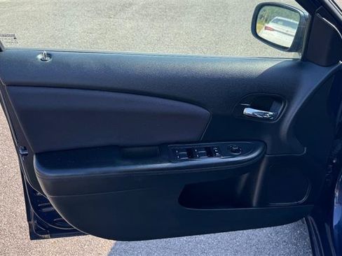 Used 2014 Chrysler 200 LX FWD image 37