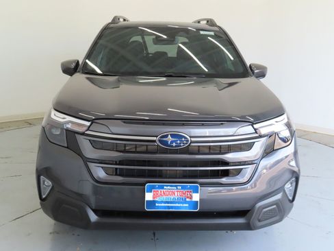 Certified 2025 Subaru Forester Premium image 11