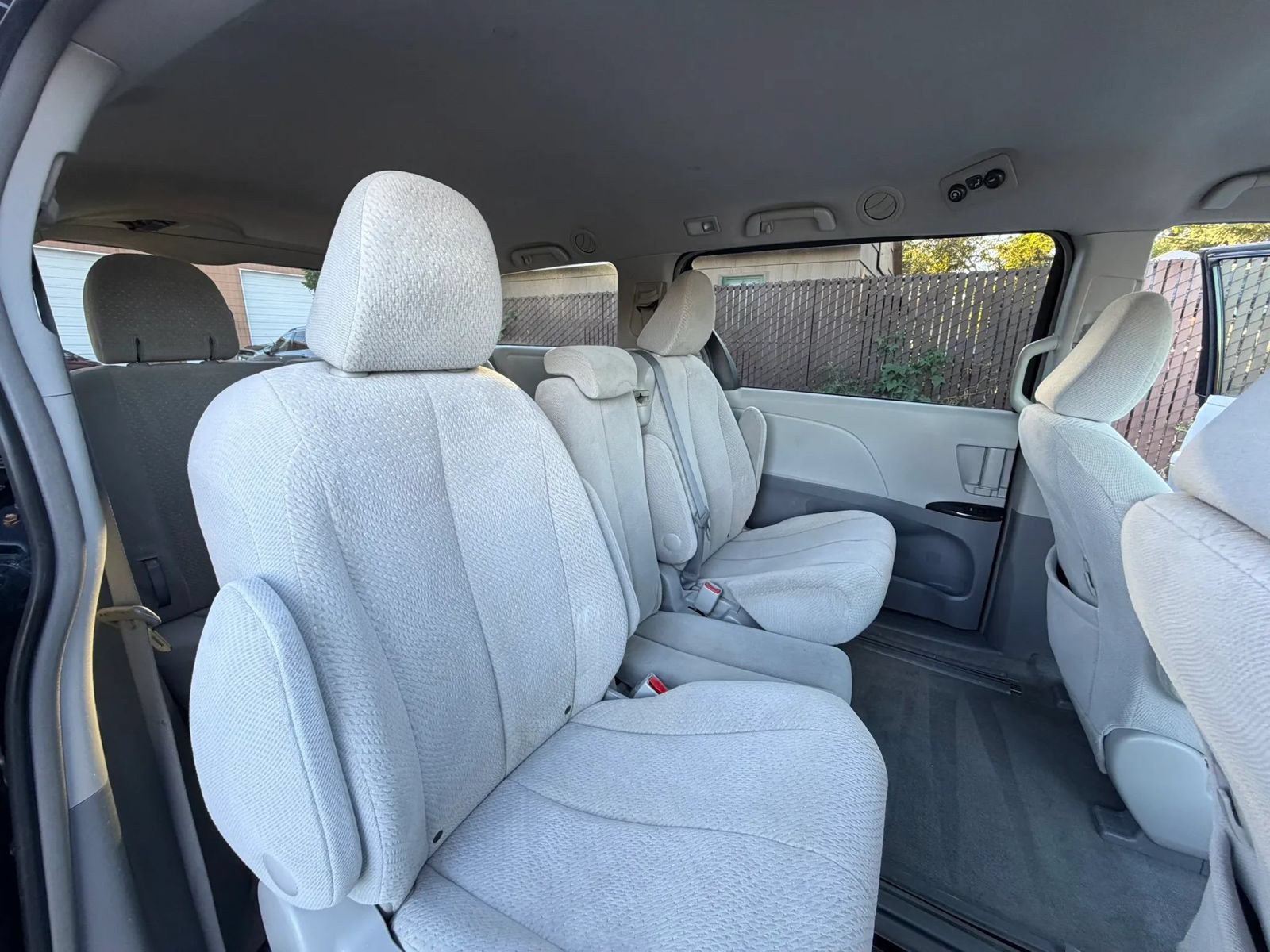 Used 2012 Toyota Sienna LE FWD image 22