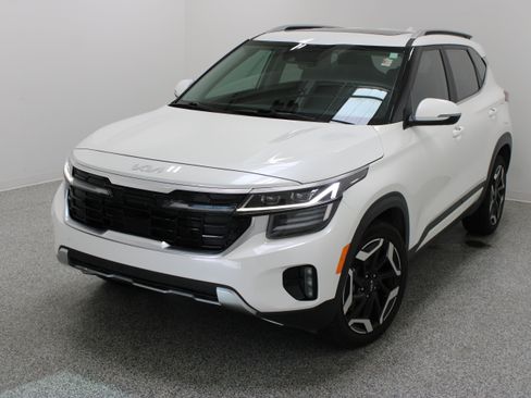 Used 2024 Kia Seltos SX w/ SX Sunroof Package AWD/4WD image 2