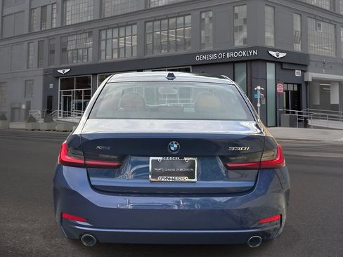 Used 2023 BMW 330i xDrive Sedan w/ Premium Package AWD/4WD image 4