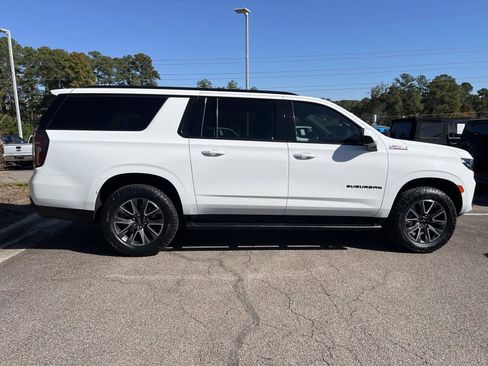 Used 2023 Chevrolet Suburban Z71 image 34