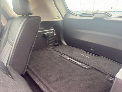 Used 2016 Nissan Rogue SL AWD/4WD image 34