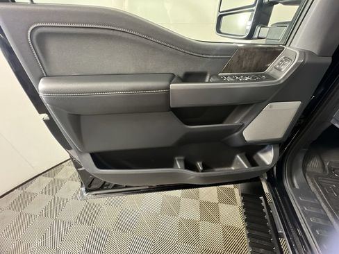 Used 2023 Ford F350 Lariat w/ Lariat Ultimate Package AWD/4WD image 24