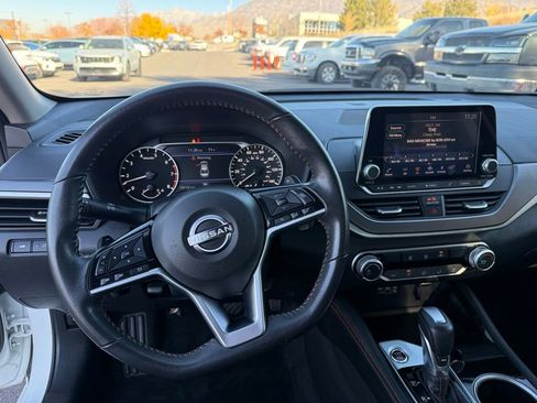 Used 2023 Nissan Altima 2.5 SR image 12