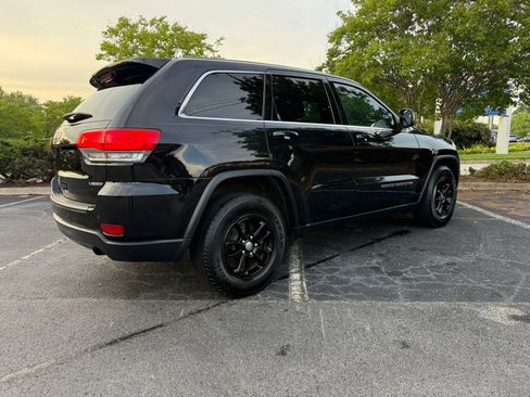 Used 2018 Jeep Grand Cherokee Laredo RWD image 8