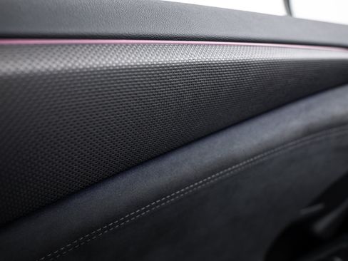 Used 2025 Audi S6 e-tron Prestige w/ 21" Black Optic Package image 20