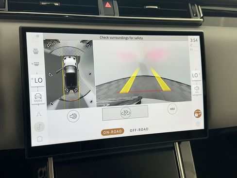 Certified 2026 Land Rover Range Rover Velar Dynamic SE image 24