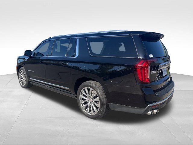 Used 2023 GMC Yukon XL Denali w/ Advanced Technology Package AWD/4WD image 3