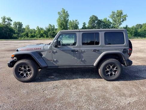 Used 2019 Jeep Wrangler Unlimited Rubicon w/ Dual Top Group AWD/4WD image 4