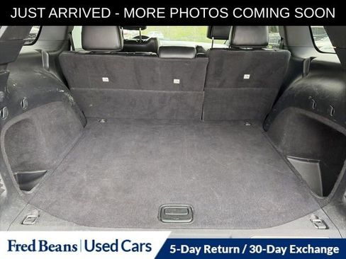 Used 2019 Jeep Grand Cherokee Limited image 15