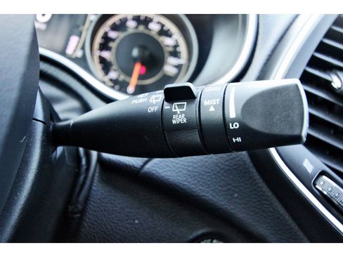 Used 2021 Jeep Cherokee Latitude image 20