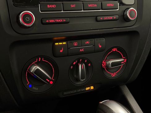 Used 2014 Volkswagen Jetta SE image 17