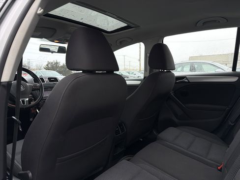 Used 2011 Volkswagen Golf TDI image 28