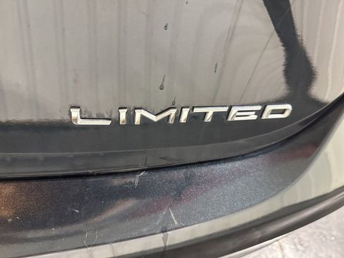 Used 2015 Toyota Avalon Limited w/ Technology Package FWD image 47
