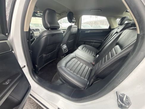 Used 2018 Ford Fusion SE w/ Equipment Group 602A image 13