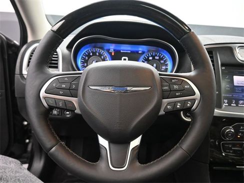 Used 2016 Chrysler 300 C w/ Safetytec Plus Group image 28