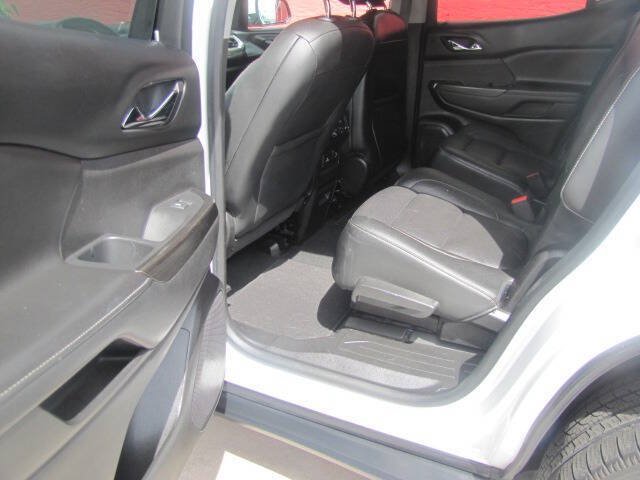 Used 2017 GMC Acadia SLT AWD/4WD image 15