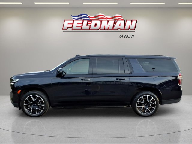 Used 2024 Chevrolet Suburban RST w/ Luxury Package AWD/4WD image 2