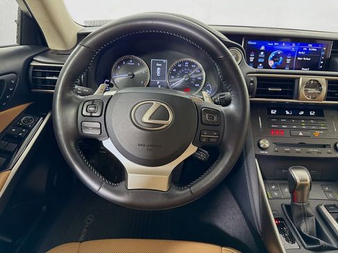 Used 2019 Lexus IS 300 AWD image 23