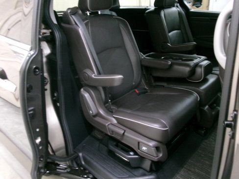 Used 2022 Honda Odyssey Elite image 31