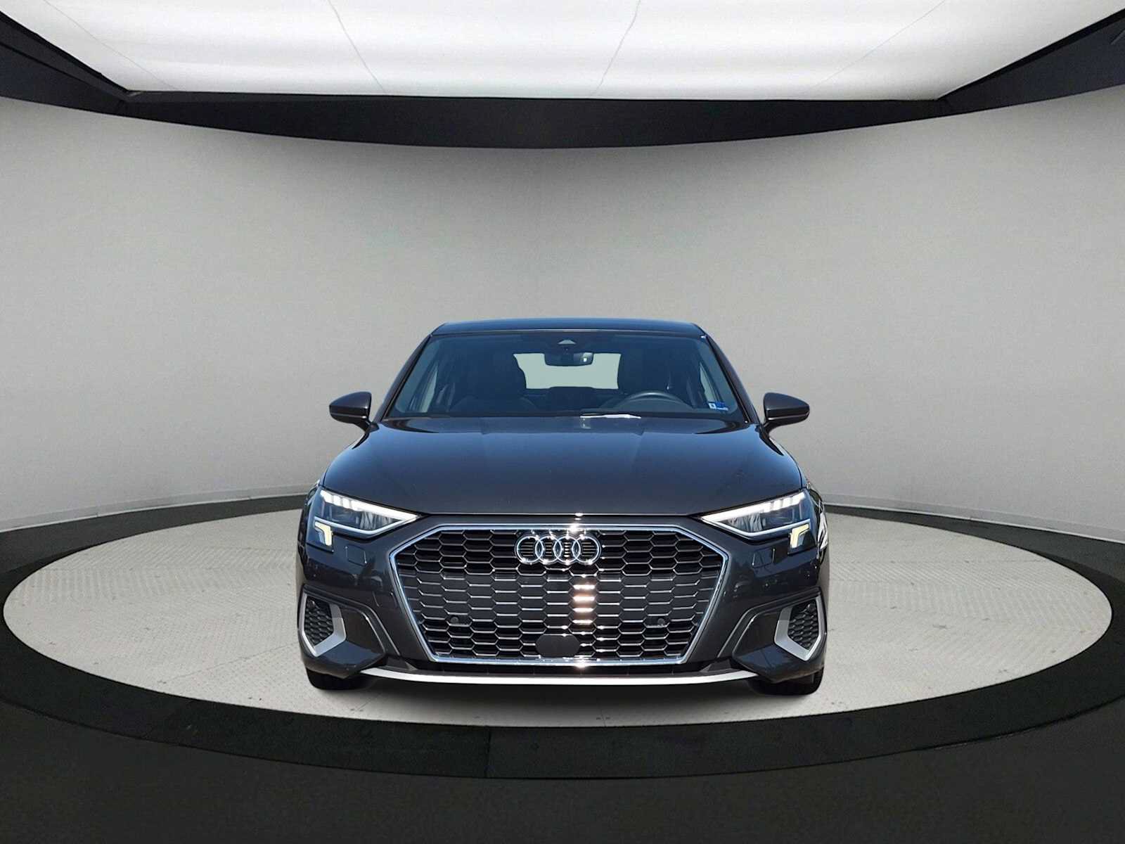 Used 2023 Audi A3 2.0T Premium Plus w/ Premium Plus Package FWD image 3