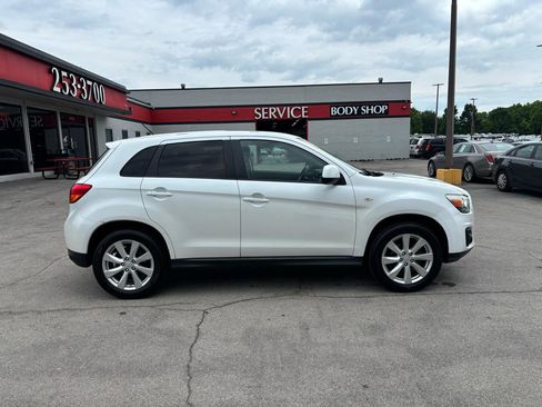 Used 2014 Mitsubishi Outlander Sport ES AWD/4WD image 2