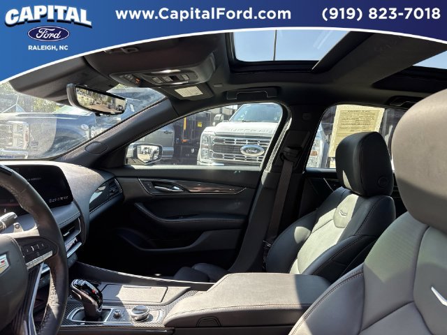 Used 2025 Cadillac CT5 V w/ Technology Package RWD image 22