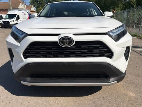 Used 2024 Toyota RAV4 LE AWD/4WD image 2
