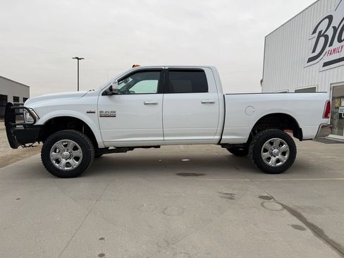 Used 2017 RAM 2500 Laramie AWD/4WD image 8