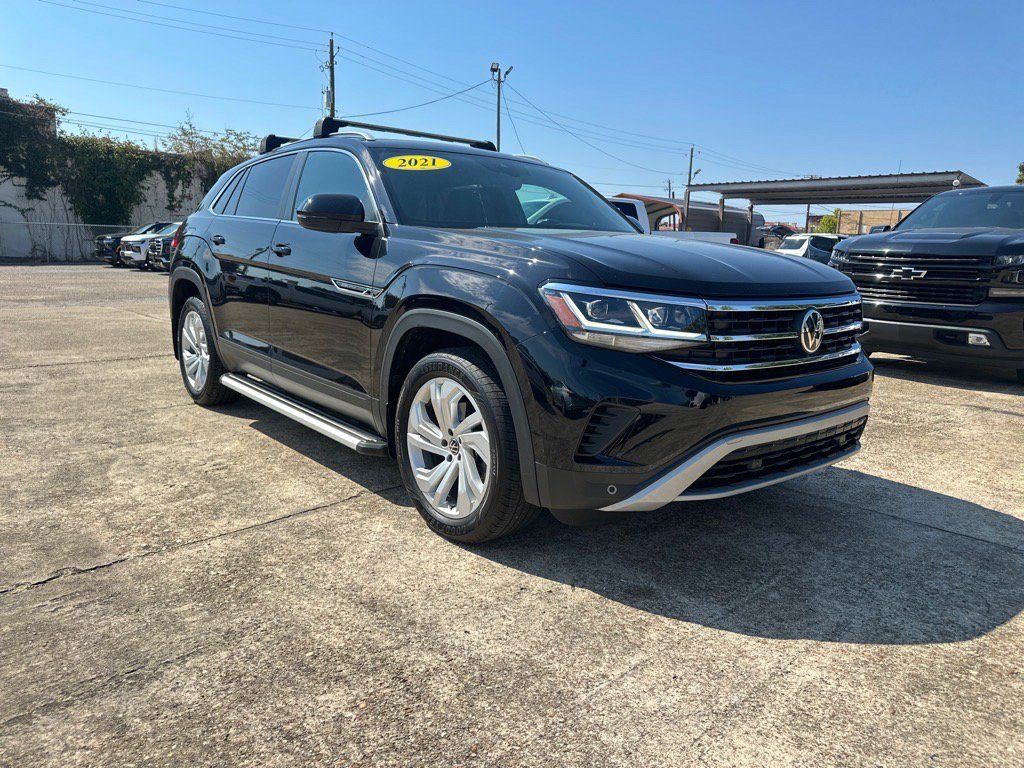 Used 2021 Volkswagen Atlas Cross Sport SEL AWD/4WD image 2
