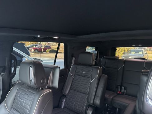 Certified 2023 Cadillac Escalade Sport Platinum w/ LPO, ONYX Package image 12