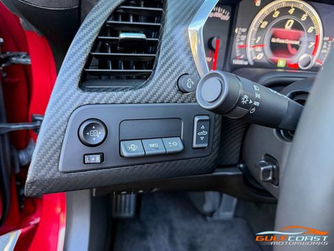 Used 2015 Chevrolet Corvette Z06 w/ 3LZ Preferred Equipment Group image 27