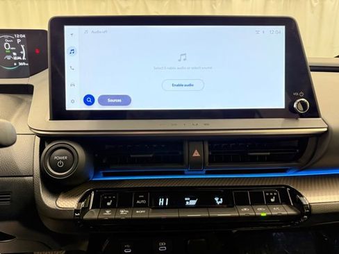 Used 2025 Toyota Prius XLE image 15
