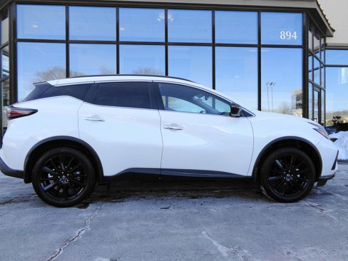Used 2023 Nissan Murano SV w/ SV Midnight Edition Package image 4
